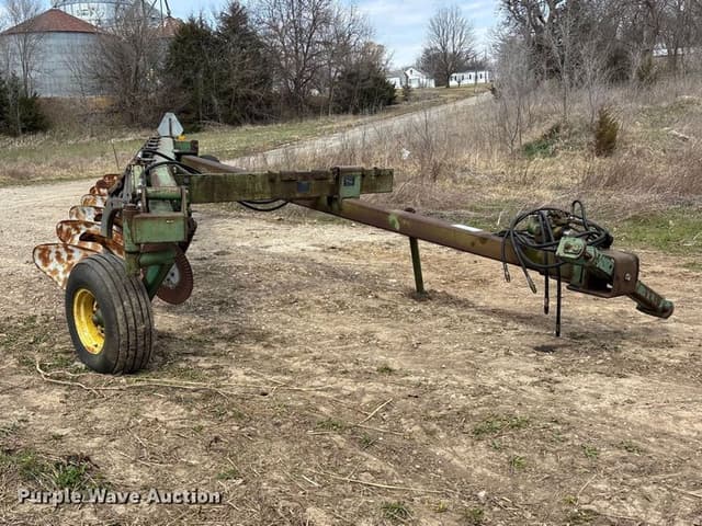 Image of John Deere 2700 equipment image 2