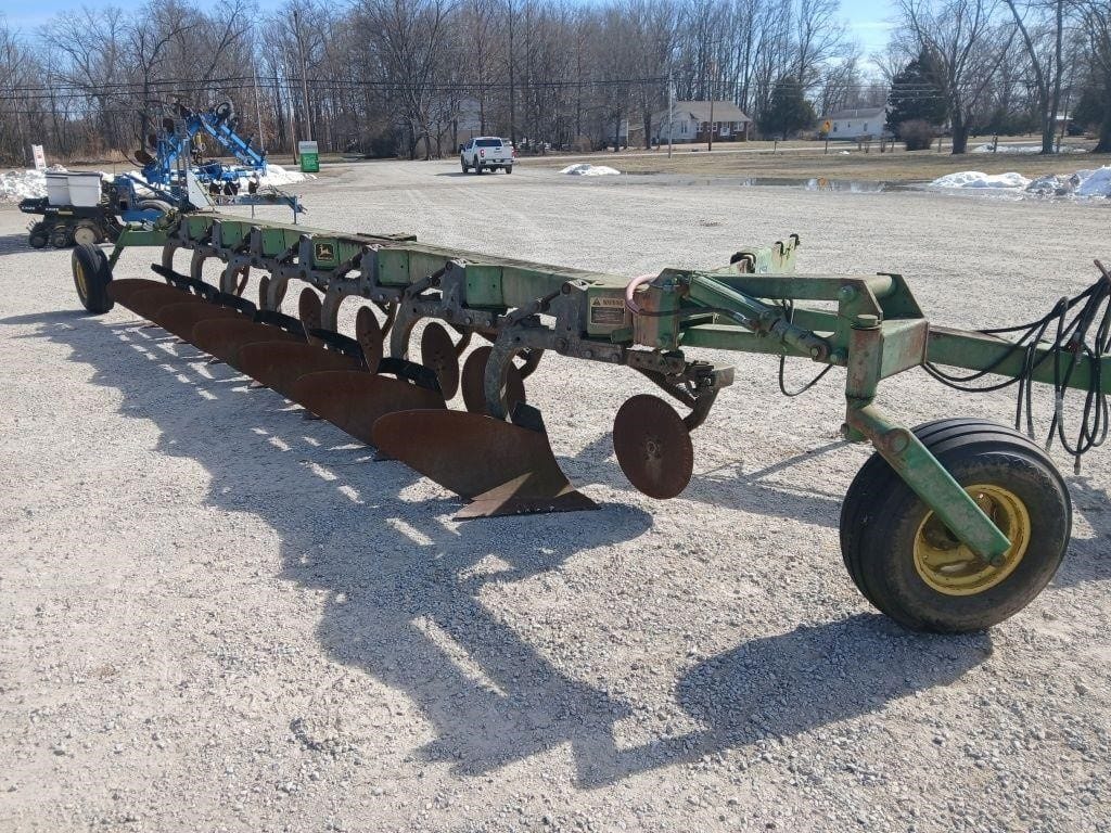 John Deere A2800 Equipment Image0