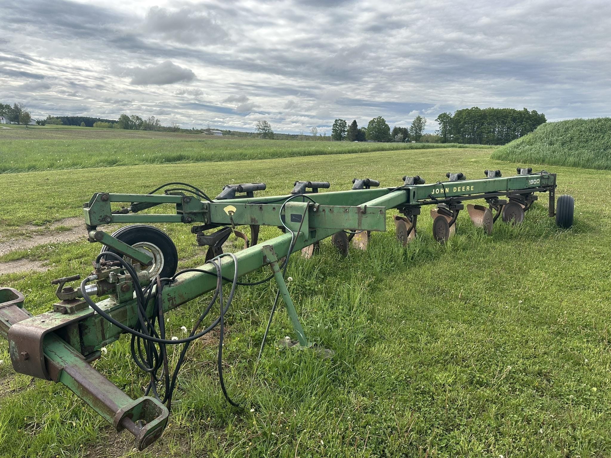 John Deere A2800 Equipment Image0