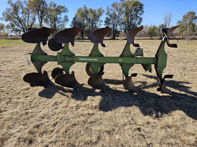 Image of John Deere A4600 equipment image 3