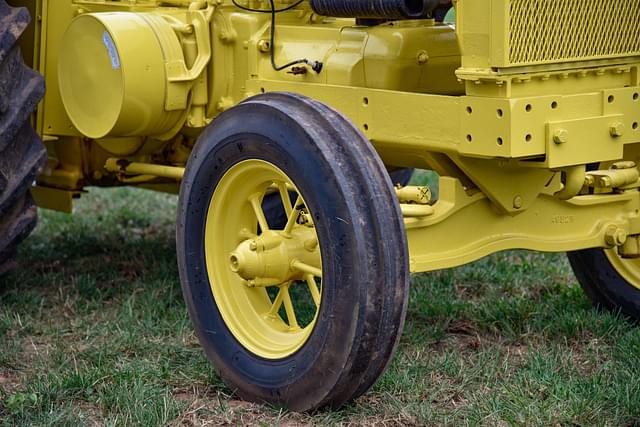 Image of John Deere A equipment image 4