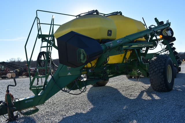 Image of John Deere 1900 equipment image 2