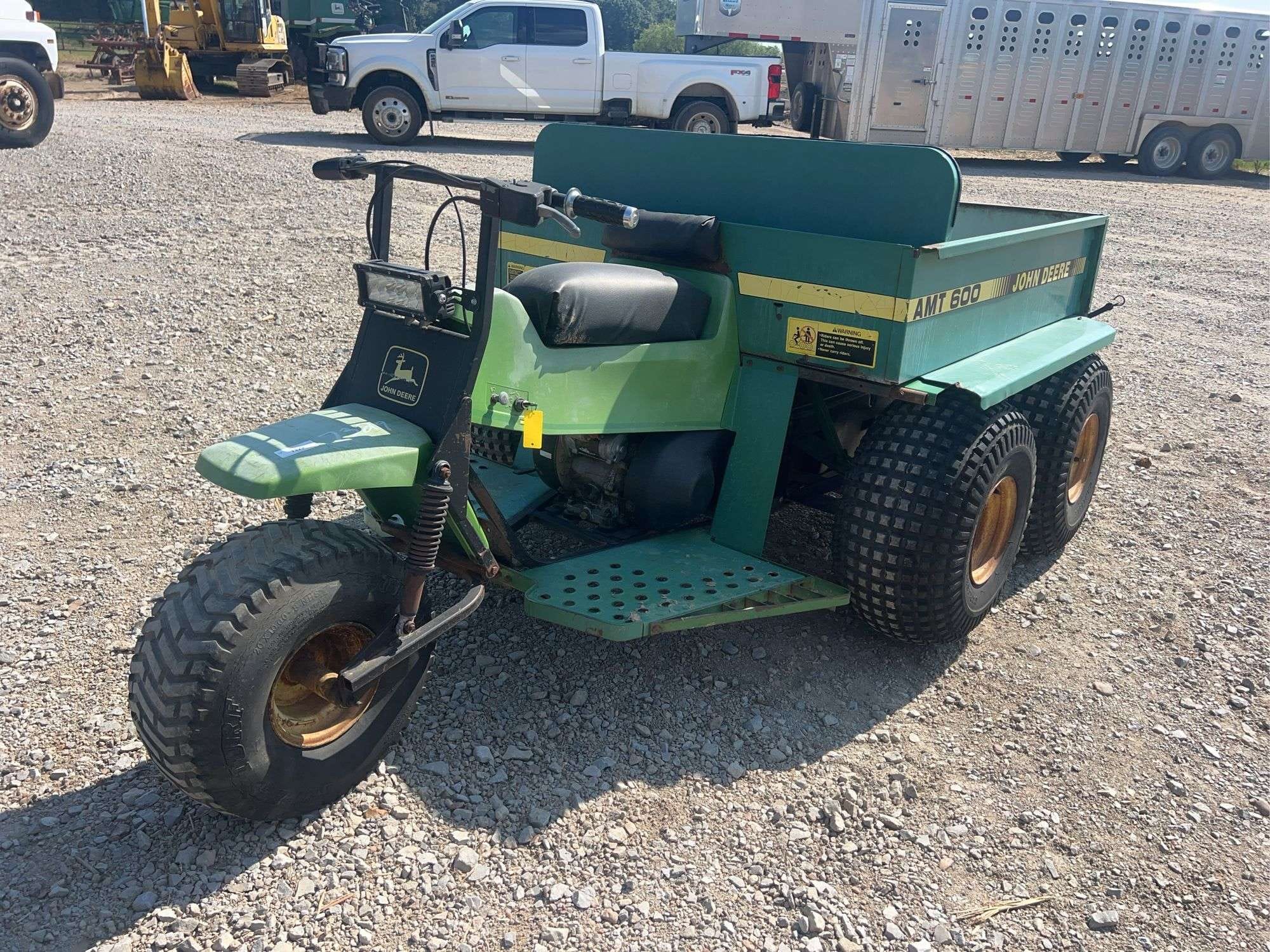 John Deere AMT 600 Equipment Image0