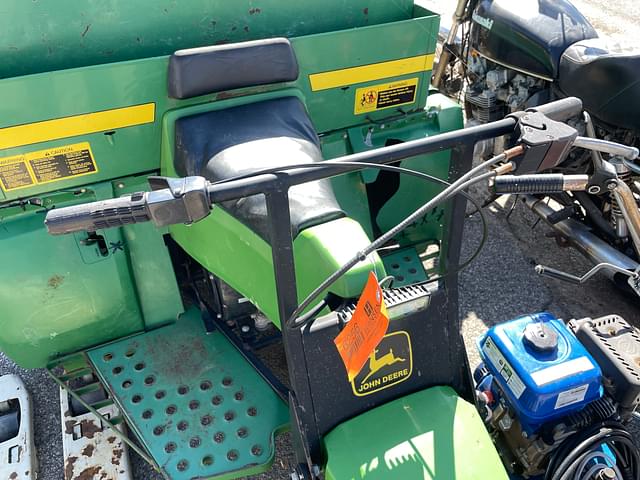 Image of John Deere AMT 600 equipment image 2