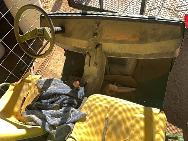 Image of John Deere AMT622 equipment image 1