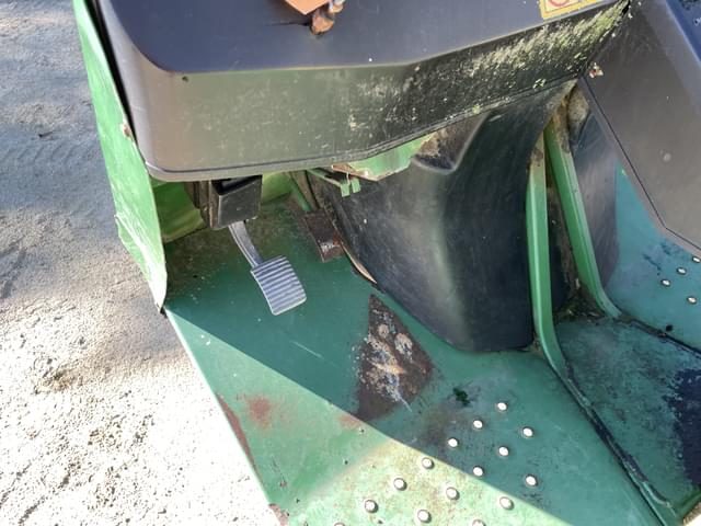 Image of John Deere AMT626 equipment image 4