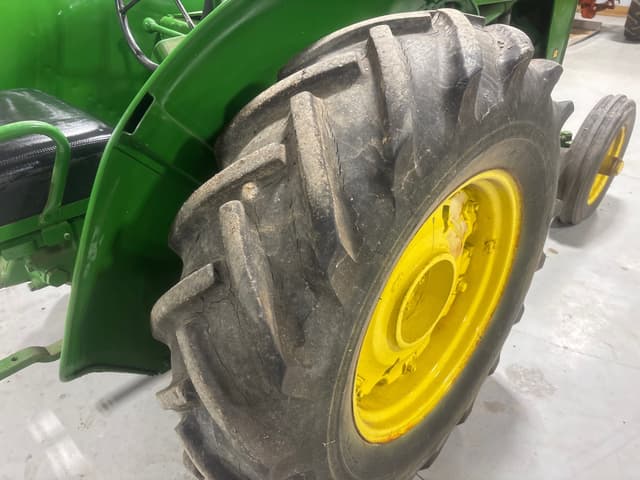 Image of John Deere AR equipment image 4