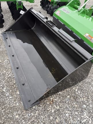 Main image John Deere C72
