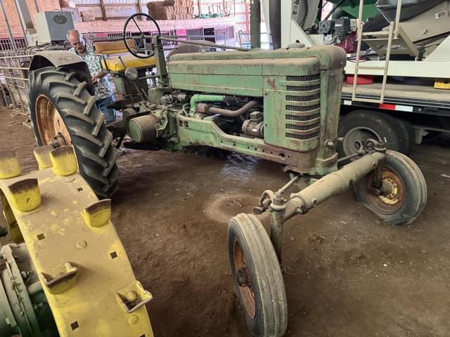 Image of John Deere B equipment image 2