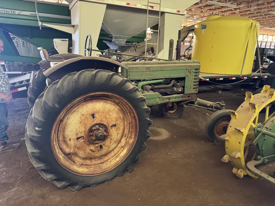 Image of John Deere B Primary image