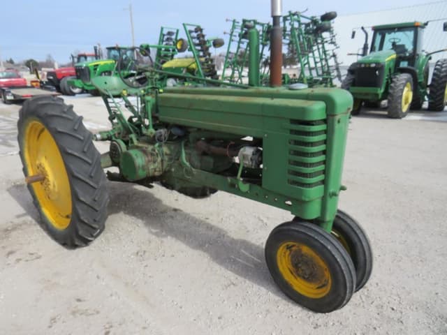 Image of John Deere B equipment image 1