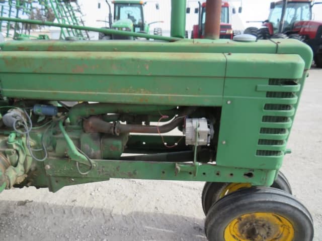 Image of John Deere B equipment image 2