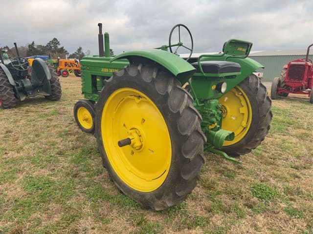 Image of John Deere B equipment image 2