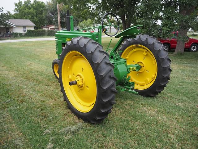 Image of John Deere B equipment image 4