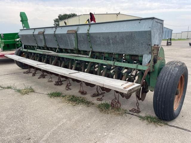 Image of John Deere B equipment image 3