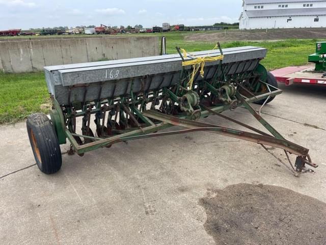 Image of John Deere B equipment image 1
