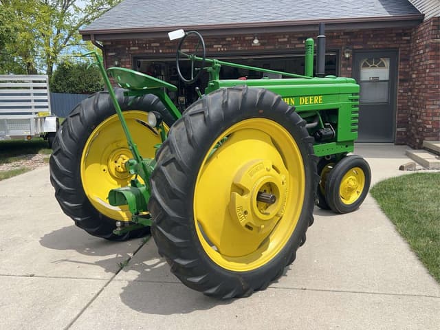 Image of John Deere B equipment image 2