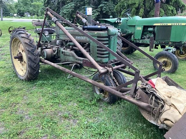 Image of John Deere B equipment image 1
