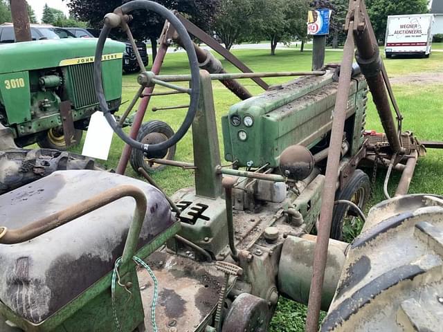 Image of John Deere B equipment image 3