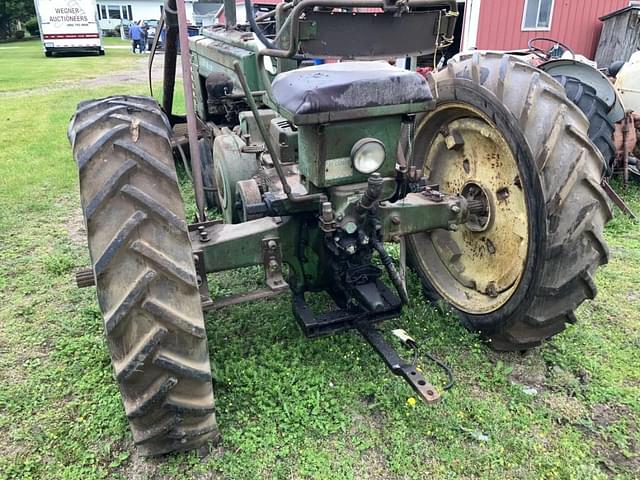 Image of John Deere B equipment image 2