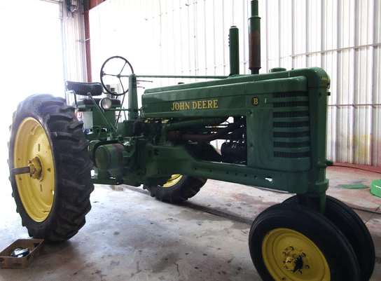 Image of John Deere B Image 1