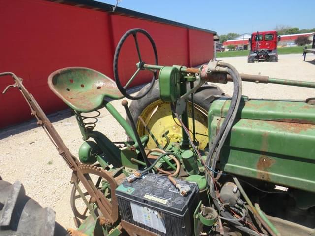 Image of John Deere B equipment image 4