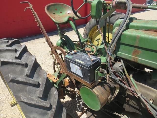 Image of John Deere B equipment image 3
