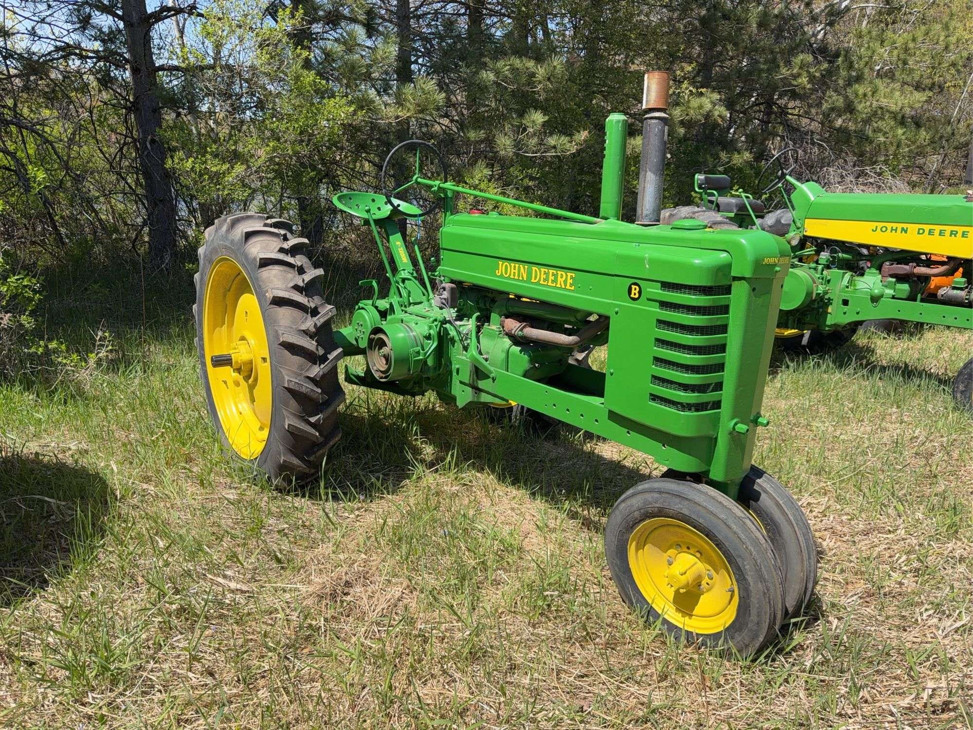 John Deere B Equipment Image0