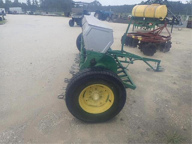 Image of John Deere 5411 equipment image 1
