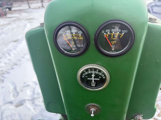 Image of John Deere B equipment image 4