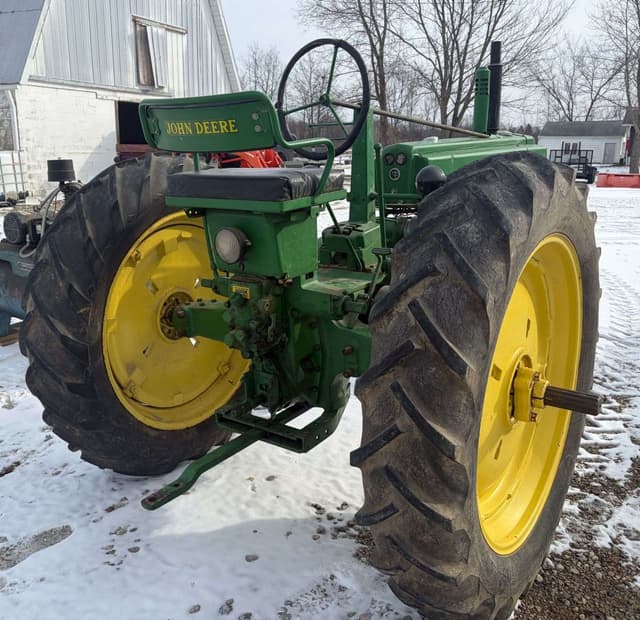 Image of John Deere B equipment image 2