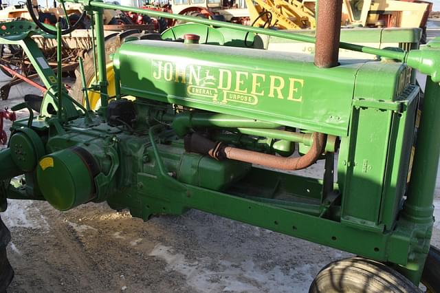 Image of John Deere B equipment image 2