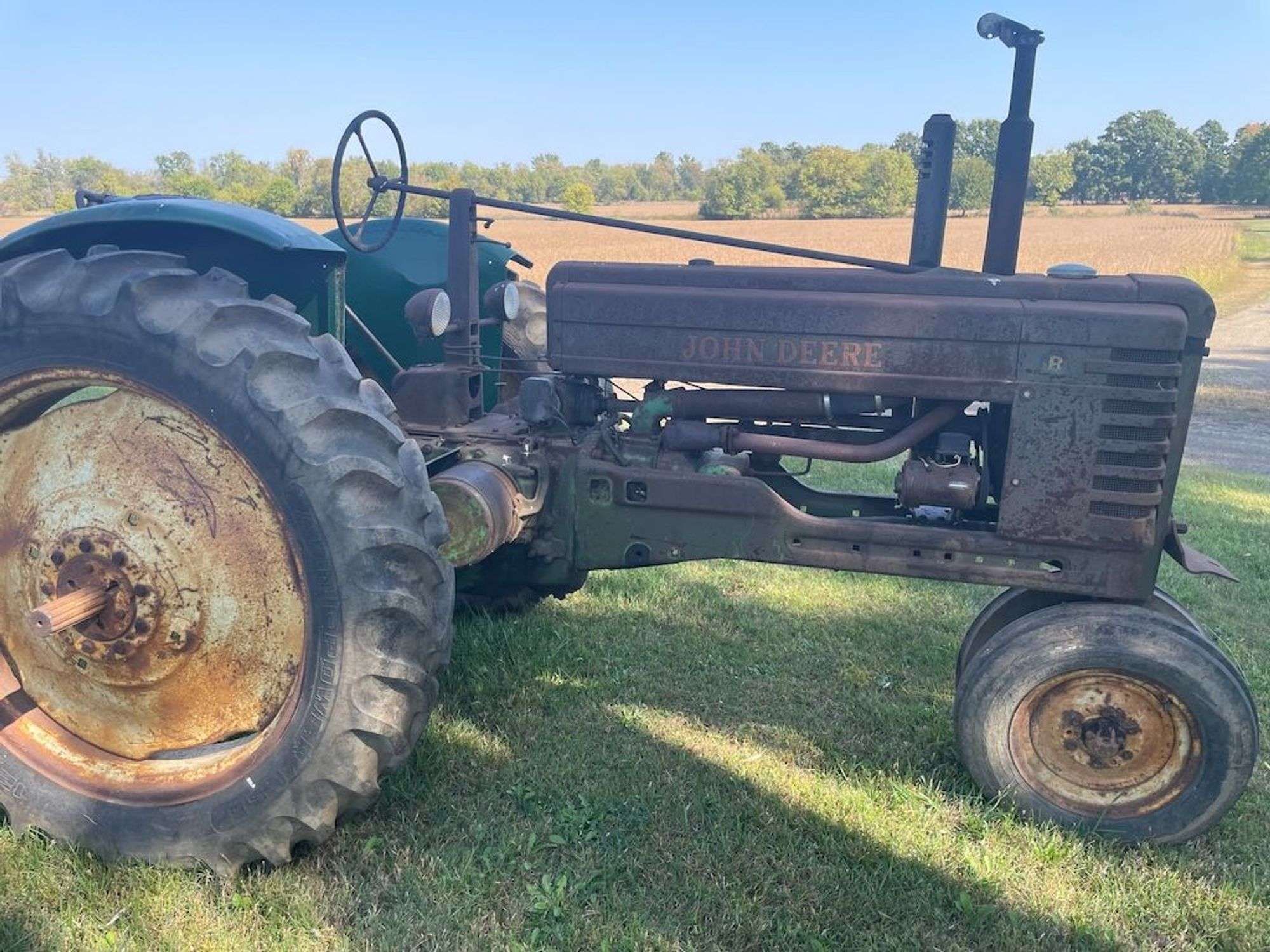 John Deere B Equipment Image0