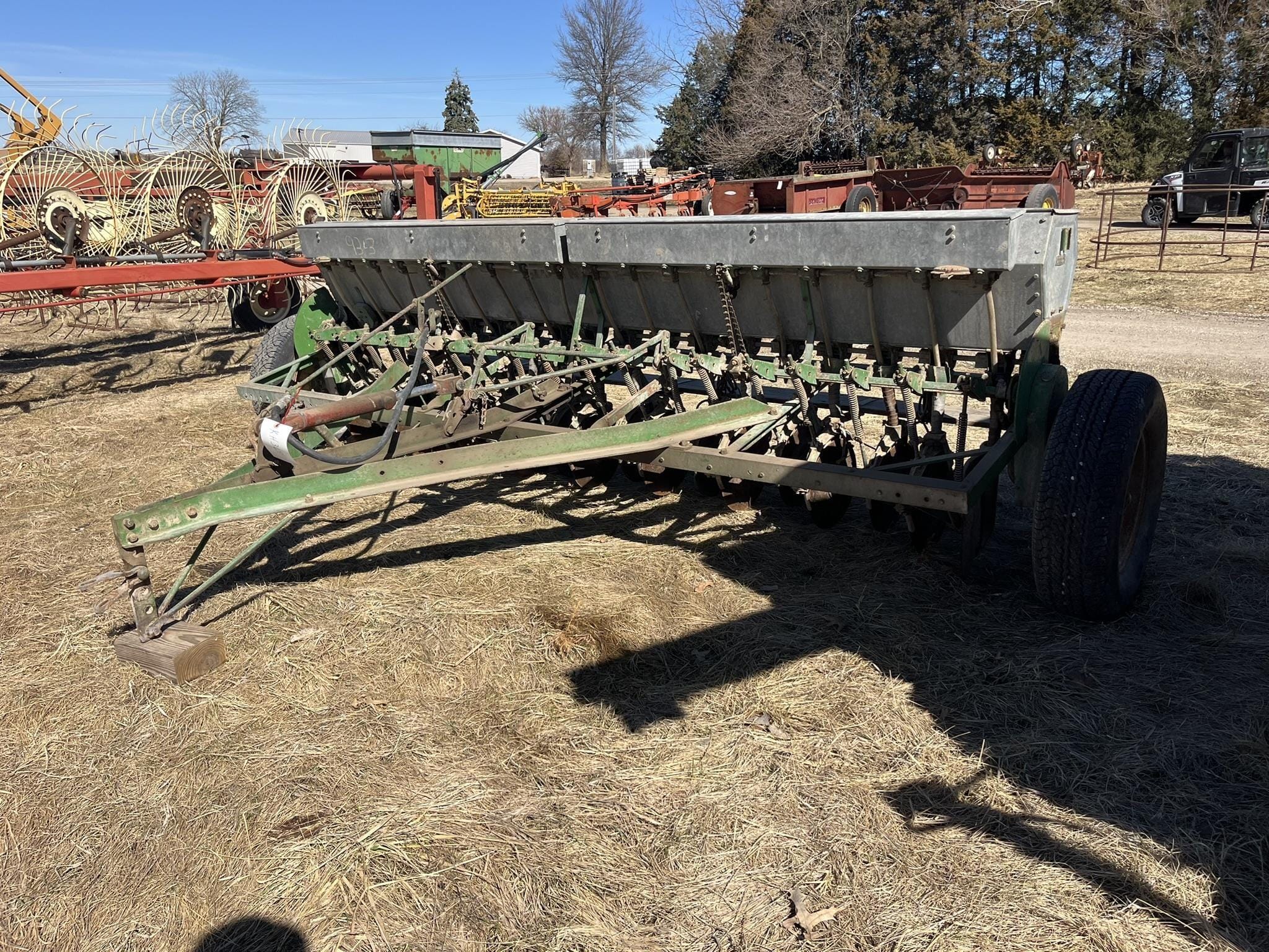 John Deere B Equipment Image0