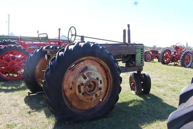 Image of John Deere B equipment image 1