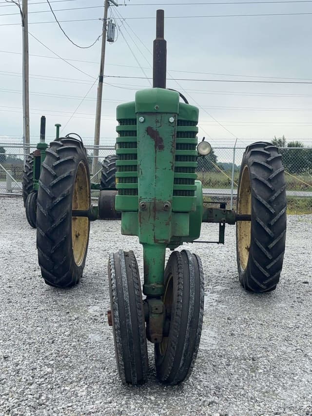 Image of John Deere B equipment image 1