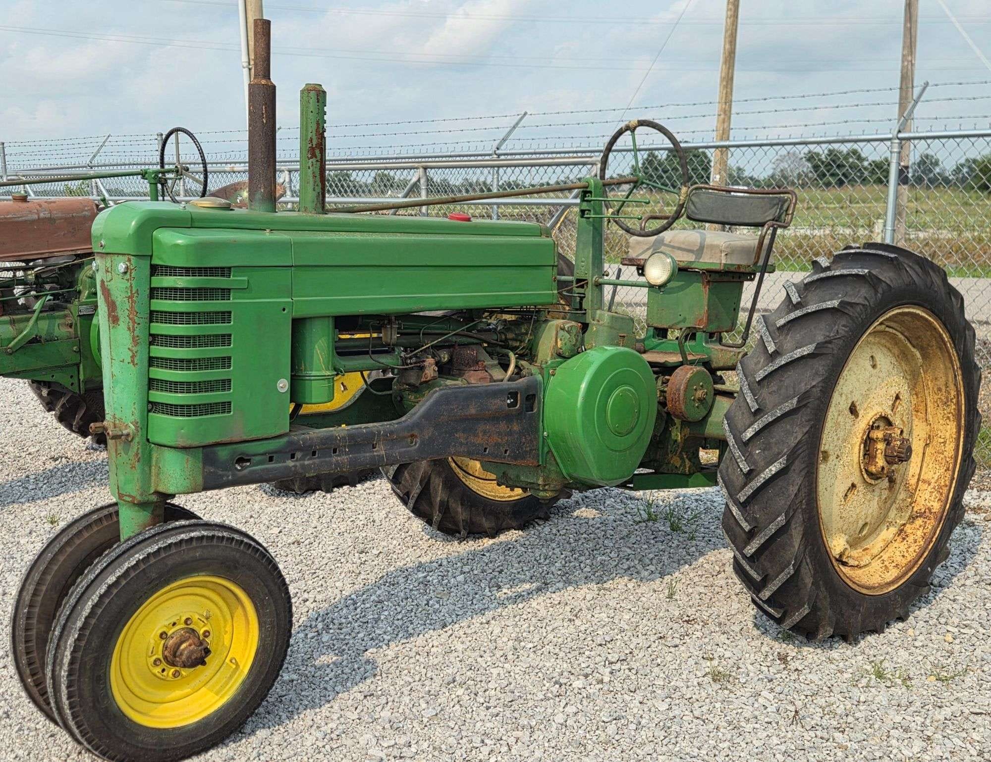 John Deere B Equipment Image0