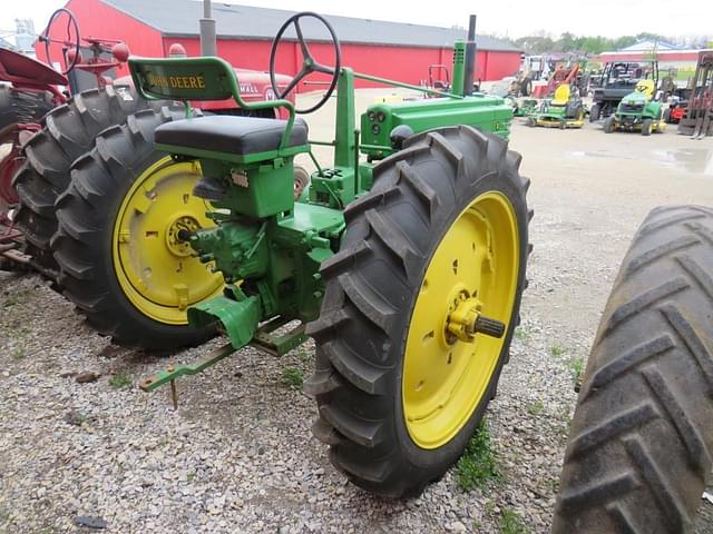 Image of John Deere B equipment image 4