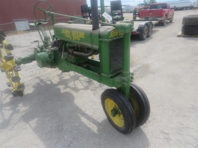 Image of John Deere B equipment image 2