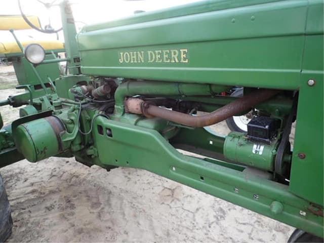 Image of John Deere B equipment image 3