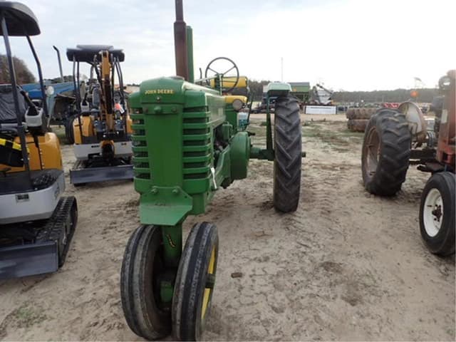 Image of John Deere B equipment image 1