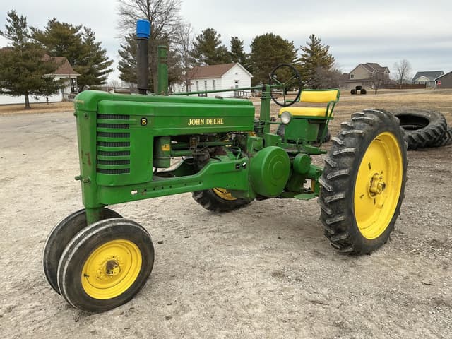 Image of John Deere B equipment image 1