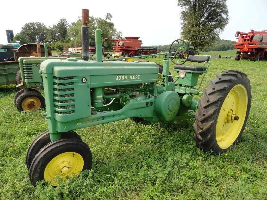 Image of John Deere B Image 1
