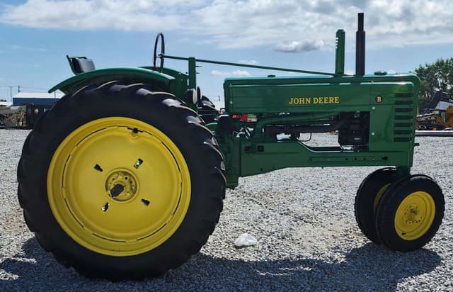 Image of John Deere B equipment image 3