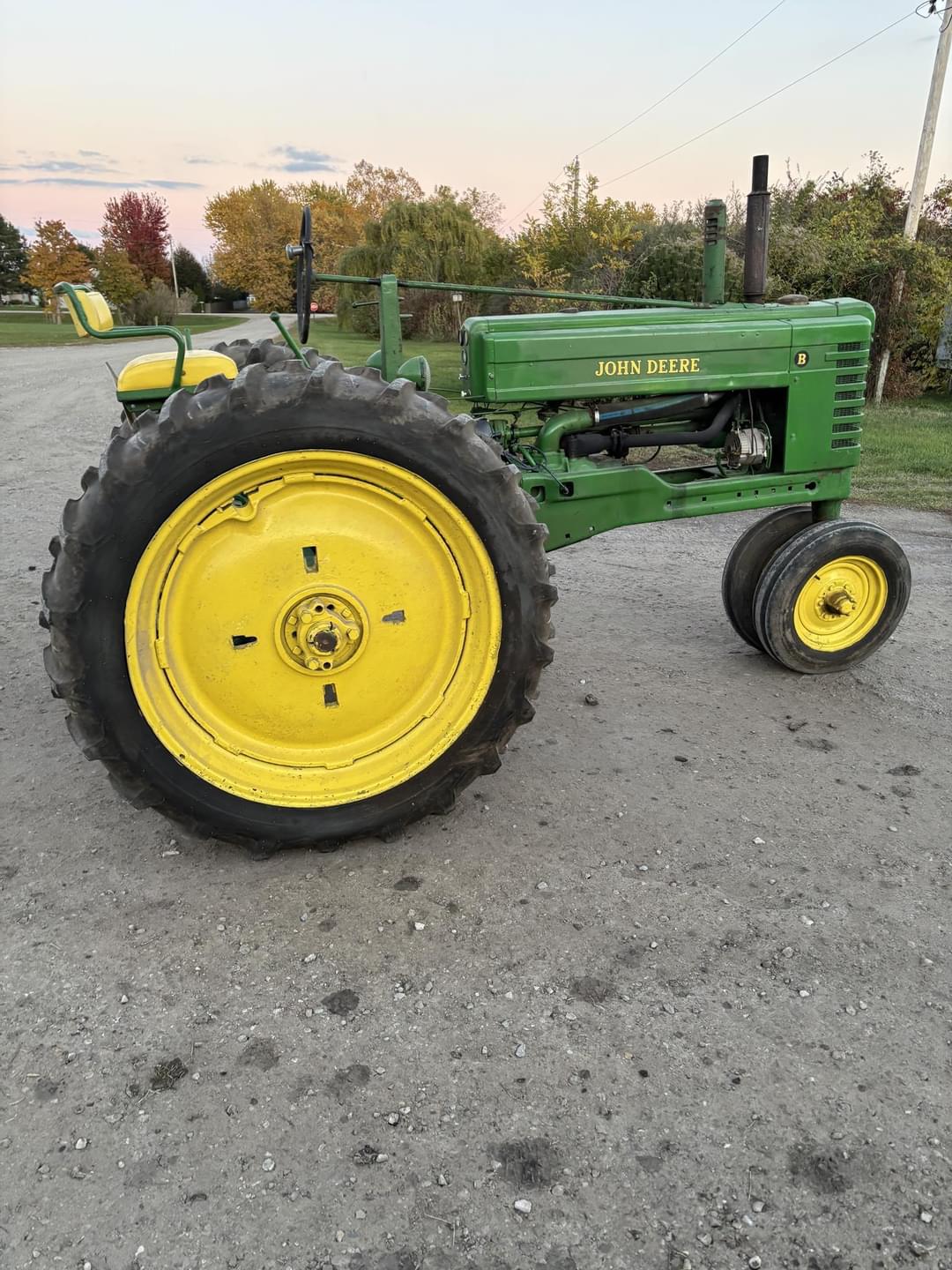 Image of John Deere B Primary image