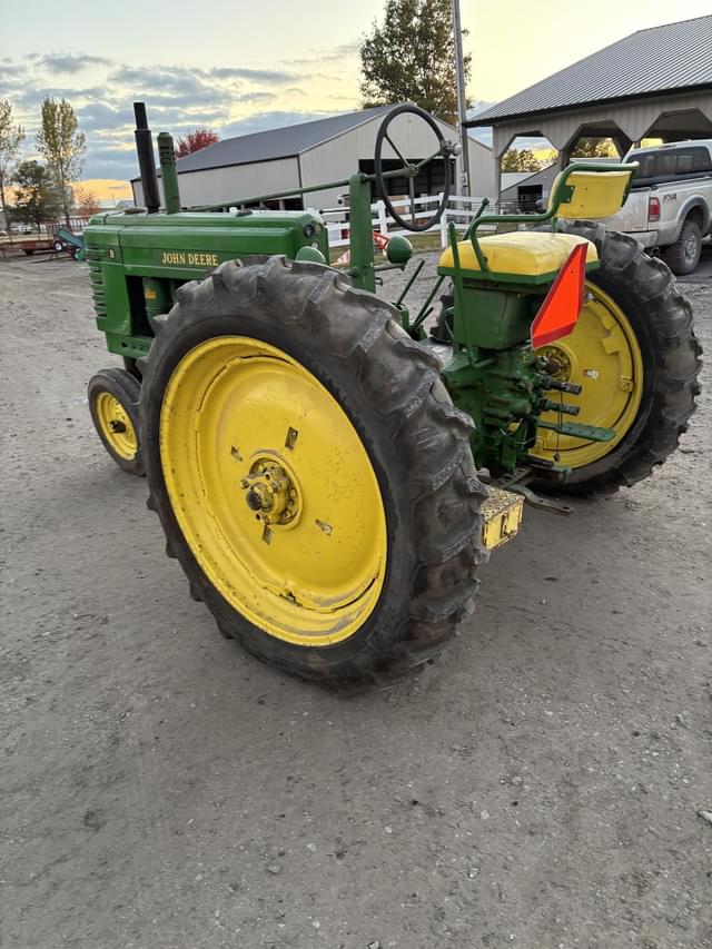 Image of John Deere B equipment image 4