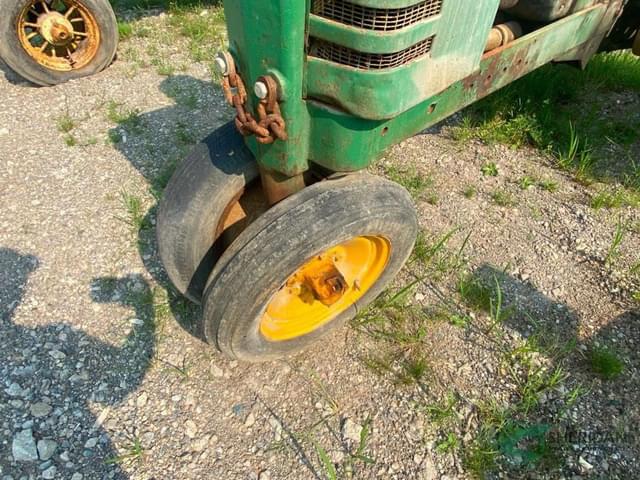 Image of John Deere B equipment image 1