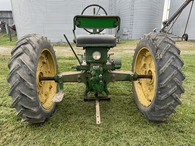 Image of John Deere B equipment image 2