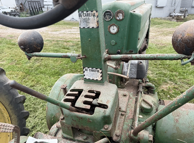 Image of John Deere B equipment image 3