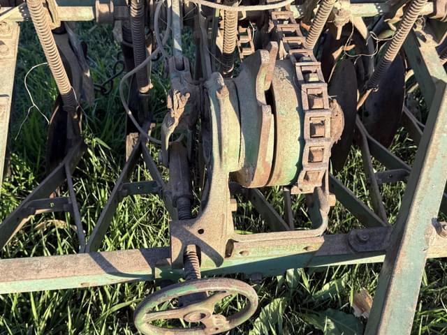 Image of John Deere B equipment image 3